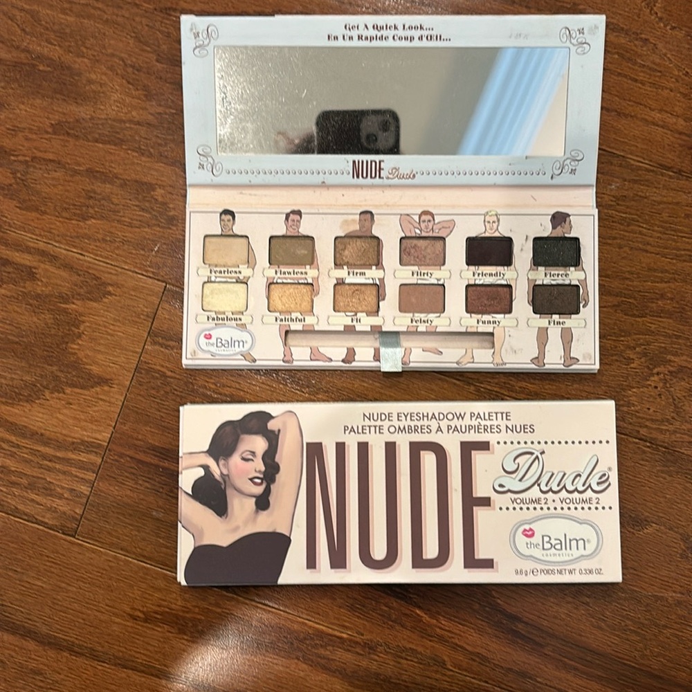 Nude eyeshadow